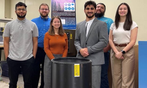 Jóvenes ingenieros diseñan un dispositivo de la NASA para resolver los desafíos que presenta el polvo lunar