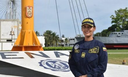 Por primera vez una mujer es decana de la facultad de ingeniería de la Escuela Naval