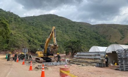 Ingenieros militares a punto de culminar instalación puentes metálicos en El Tarrita