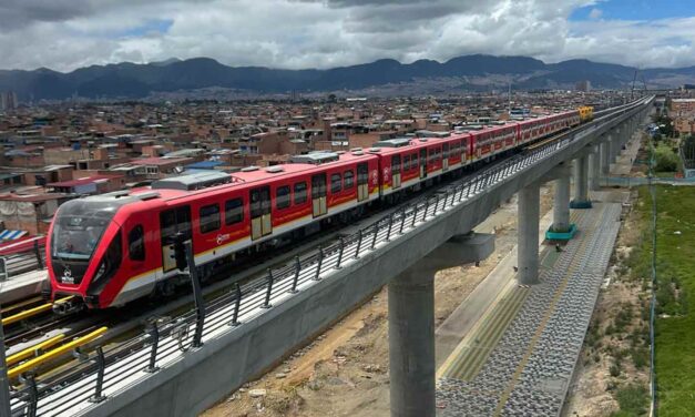 Primer recorrido sobre el viaducto del Metro de Bogotá